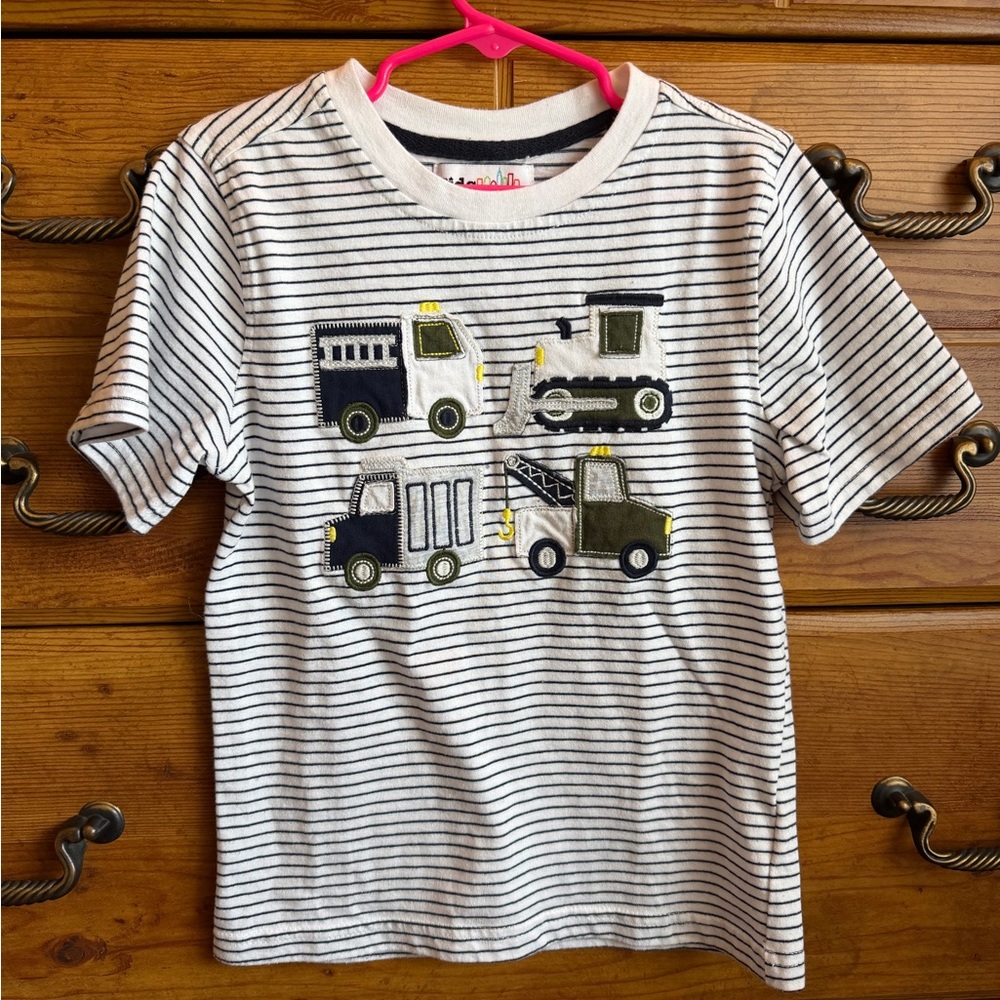 Boys Truck shirt size 5T